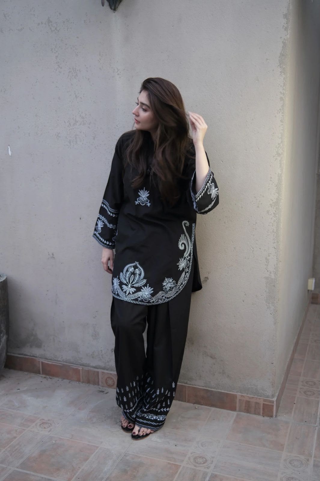 PURE DHANAK EMBROIDERED 2PC SUIT