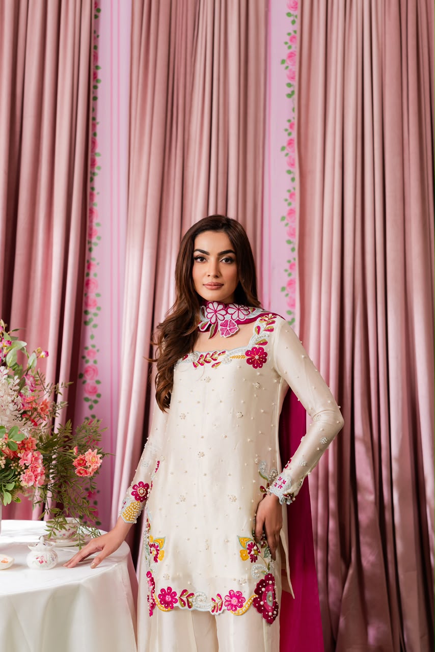 SHANZAY ANOSHY — MULTI FLORAL| 3 PC Silk