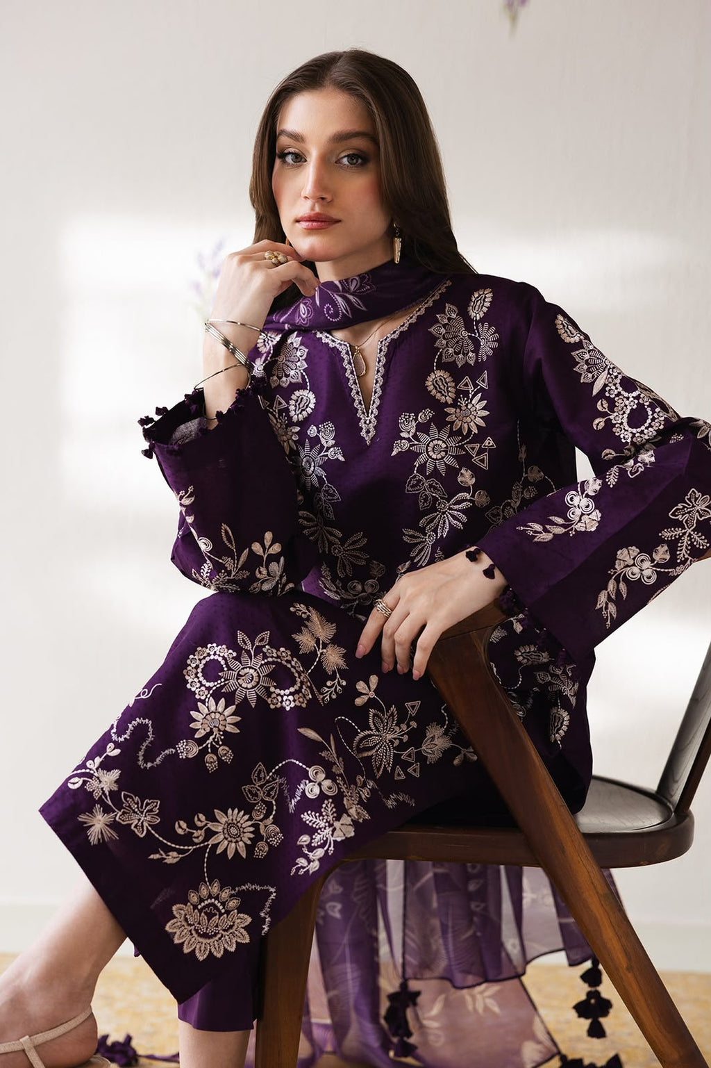 BAROUQE — 3-PIECE WINTER CASUAL COLLECTION 
Code: 9076 AZ