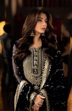 ASIM JOFA — WINTER COLLECTION 2026 
3-PIECE DHANAK EMBROIDERED SUIT
Brand Code: 3651